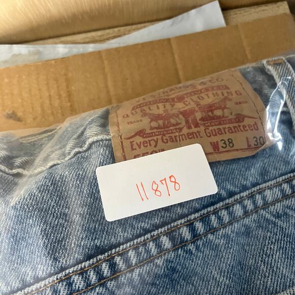Levi's 550 Jeans Mens 38x30 Blue Relaxed Fit Straight Leg Mid Rise Vintage - Picture 9 of 9